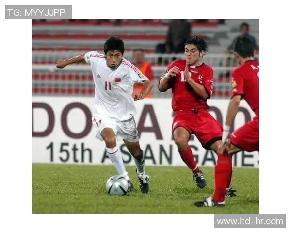 中国足球队迎战叙利亚力争胜利全力以赴展现团队精神与竞技水平