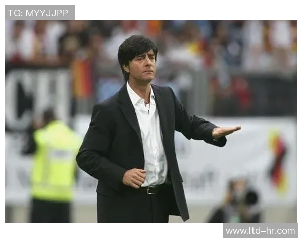 德国足球教练勒夫的执教生涯与战术创新分析